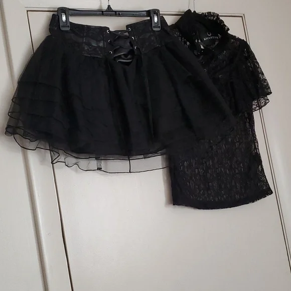 Hot Topic's Black Faux Leather & Lace Tutu - Picture 11 of 14